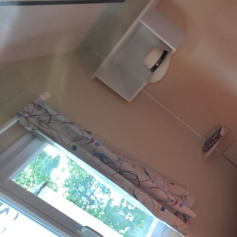 Stacaravan 4 personen - Stacaravan 2 slaapkamers met televisie 4 pers