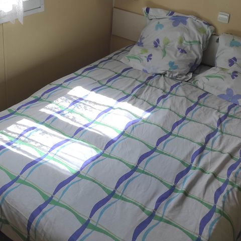 Mobilheim 4 Personen - Mobilheim 2 Schlafzimmer mit Fernseher und Klimaanlage 4 Pers.