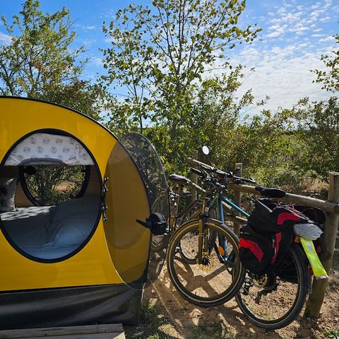 TENDA DA CAMPEGGIO 2 persone - Vita accogliente. 1 letto matrimoniale in un uovo!