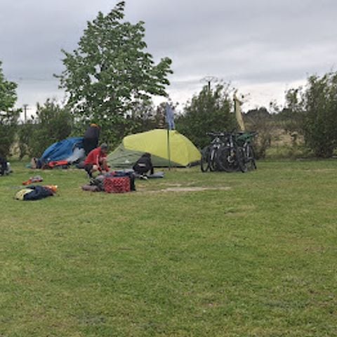 EMPLACEMENT - Cyclistes, motards, randonneurs