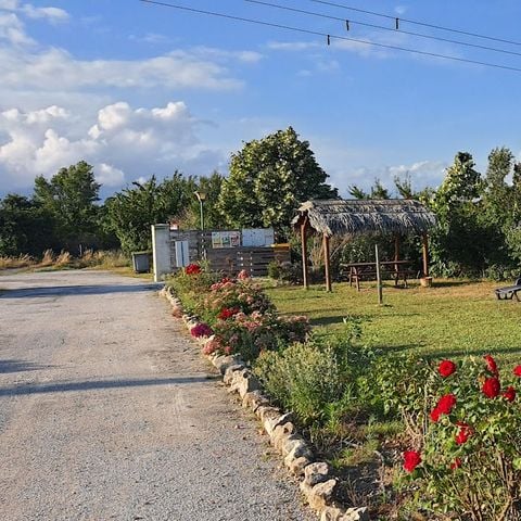 PARCELA - Ciclistas, motoristas, excursionistas