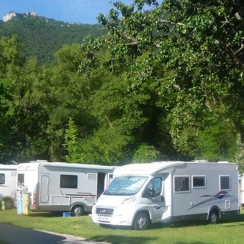 EMPLACEMENT - Emplacement avec électricité