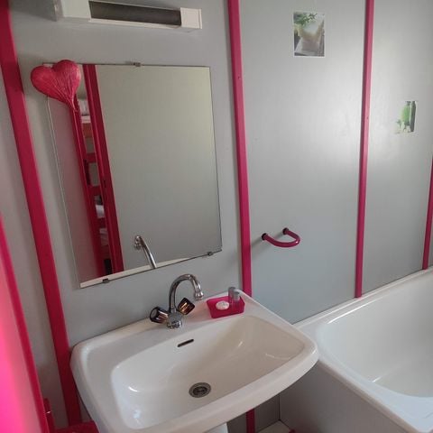 Chalet 4 persons - Small wooden family chalet 24m² - 2 bedrooms