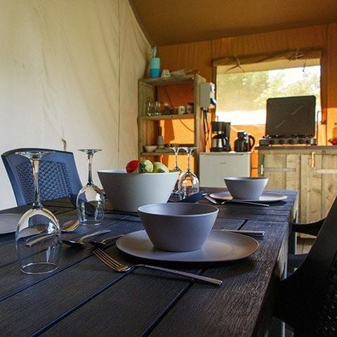 Canvas and wooden tent 6 persons - Luxury safari tent