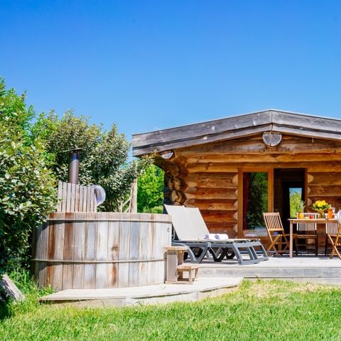 Hébergement 2 personnes - Cabane de Trappeur avec spa
