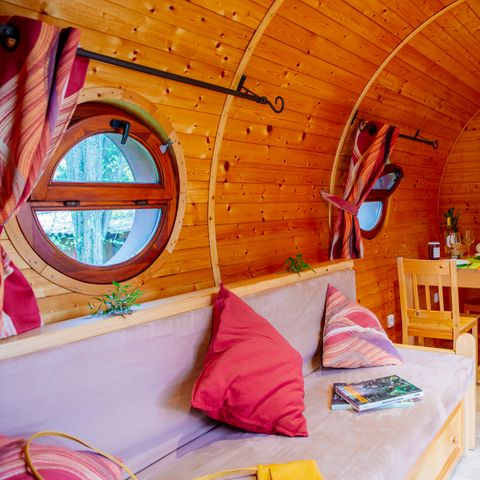 Hébergement 2 personnes - Roulotte avec spa