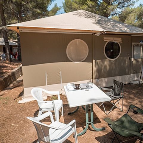 Bungalow toilé 6 personnes - 3 chambres. 4 + 2 personnes (sans sanitaires)