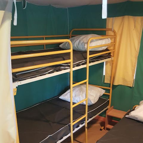 Glampingtent 5 personen - Canvas tent - 2 slaapkamers - geen sanitair