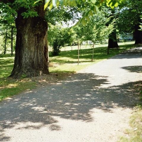 EMPLACEMENT - Emplacement nu