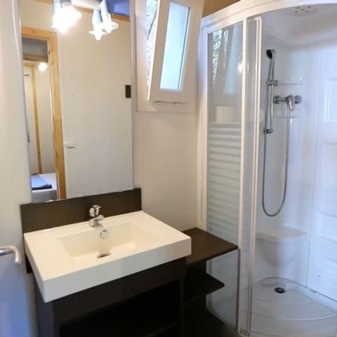 CHALET 4 personnes - Chalet Catégorie B (dimanche/dimanche) -