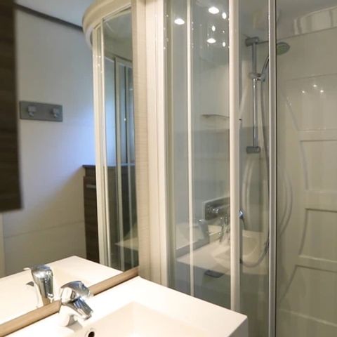 CHALET 5 personnes - Chalet Catégorie B+ (dimanche/dimanche) -