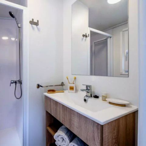 MOBILHOME 10 personnes - Cottage Tribu Pyla 6 Pièces 10 Personnes Climatisé + TV
