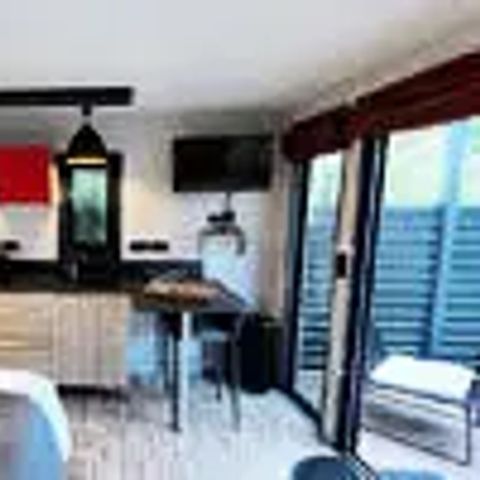MOBILE HOME 2 people - 2-Bedroom Pagoda Cottage for 2 People, Air-Conditioned + TV