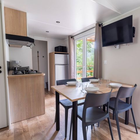 BUNGALOW 6 personnes - Mobil-home | Comfort | 2 Ch. | 4/6 Pers. | Terrasse surélevée | Clim. | TV