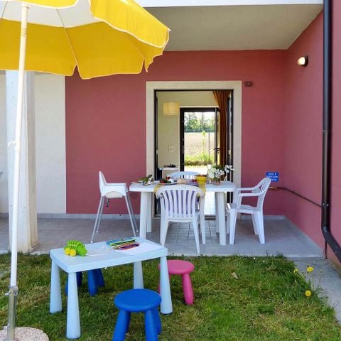 APPARTEMENT 6 personnes - FAMILLE (rez-de-chaussée avec petite terrasse)