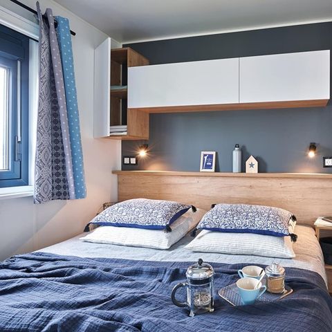Mobile home 4 persons - Mobile-home Premium 29m² 2 bedrooms + terrace 21m² + TV + LV + Clim + plancha 4 pers Mobile-home Premium 29m² 2 bedrooms + terrace 21m² + TV + LV + Clim + plancha 4 pers