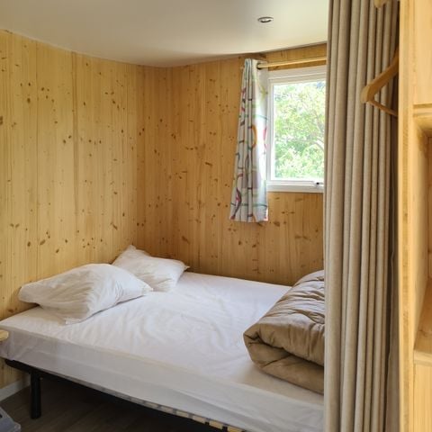 Tente en toile et en bois 5 personnes - Cahute des randonneurs 18m² - 2 chambres - sans sanitaire 5 pers