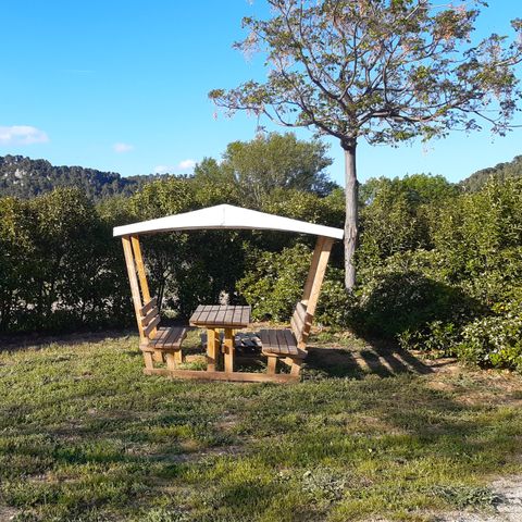 PLOT - Premium package (1 tent, caravan and 1 car or camper / van / 16A electricity)