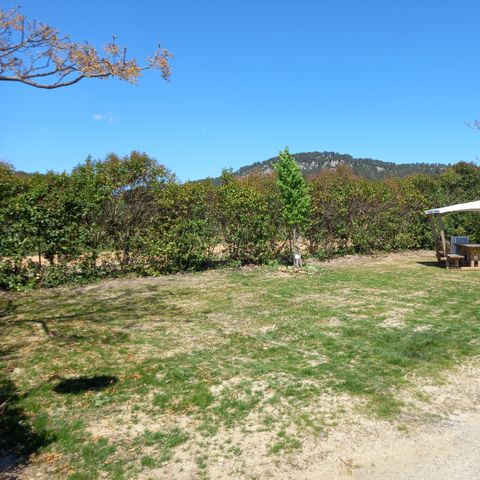 PLOT - Premium package (1 tent, caravan and 1 car or camper / van / 16A electricity)