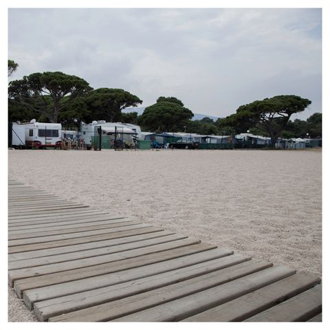 PARCELA - Frente al mar