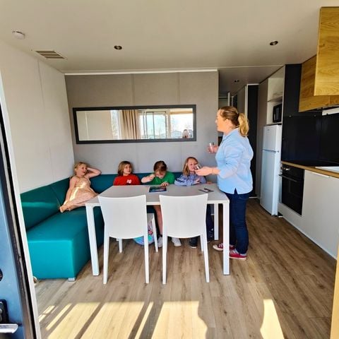 Mobilhome 4 personnes - 28m² - 2 chambres - Vue étang - Lit superposés - Muguet/ Tulipe /Lavande