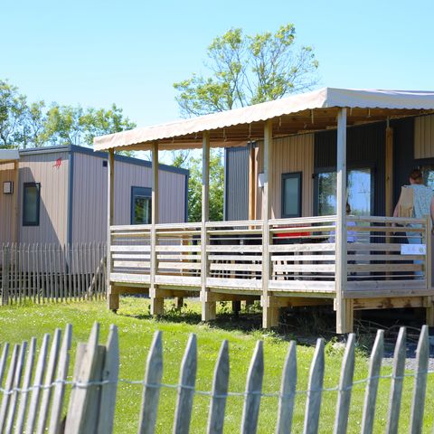 Stacaravan 4 personen - 32 m² - 2 slaapkamers - Uitzicht op de vijver - Met airco