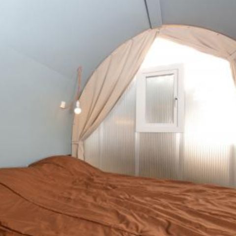 TENTE 4 personnes - Tente 2 trèfles 2 chambres - Sanitaire privé à proximité