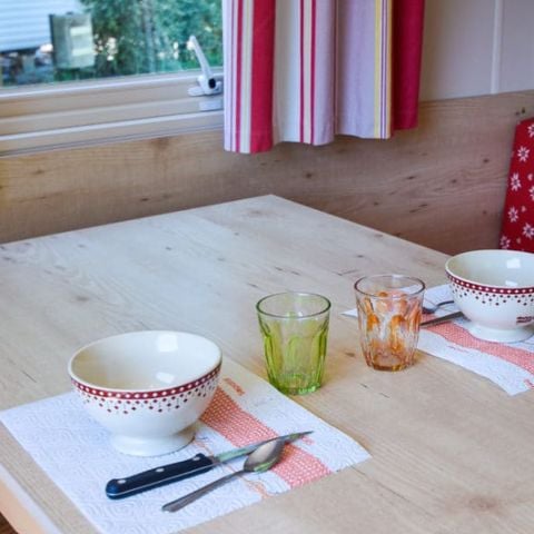 HÉBERGEMENT INSOLITE 4 personnes - Roulotte 2 trèfles 2 chambres