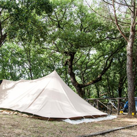 STAANPLAATS - Grote tent en/of met uitzicht op het meer 1/6 pers