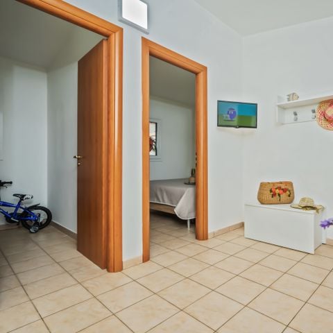 Apartment 5 persons - including beach service + parking