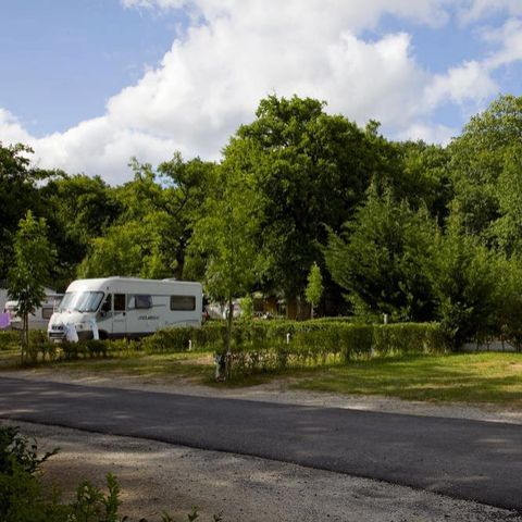 Pitch - Location Larri