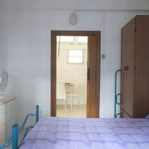 Bungalow 2 personas - sin instalaciones sanitarias
