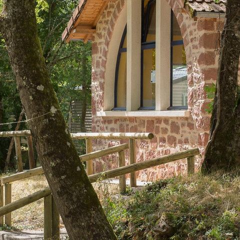 PLOT - Package Cycling/hiking stop: 1 pitch + 1 tent + 1 bike or motorbike