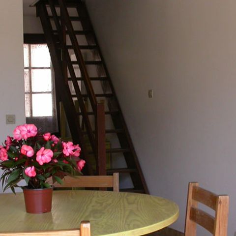 CASA 5 personas - 48m² (1 habitación + altillo)