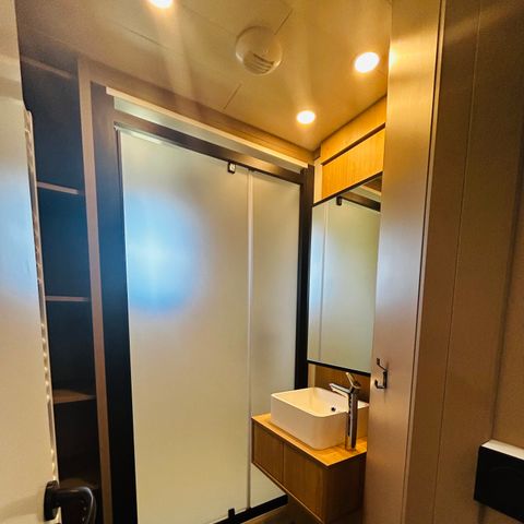 CHALET 4 personnes - Premium 32m² - 2 chambres  (CLIM + TV + Plancha)