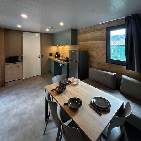 CHALET 4 personnes - Chalet PMR Premium 35m² - 2 chambres  (CLIM + TV + Plancha) ***NOUVEAUTE 2025 !!!