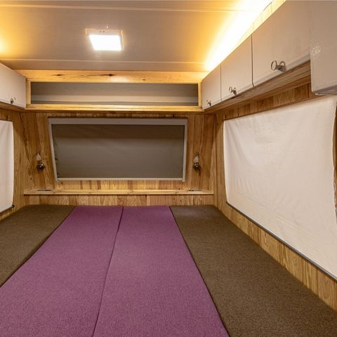 Wohnwagen 4 personen - RETRO