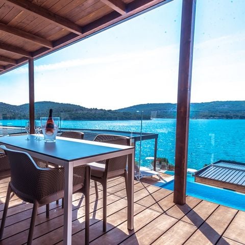 Villa 4 persons - Deluxe 2 rooms with terrace and sea view