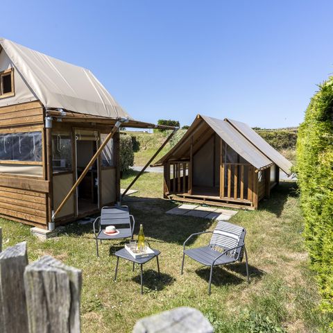 Canvas and wooden tent 4 persons - Bivouac Insolite 2 bedrooms
