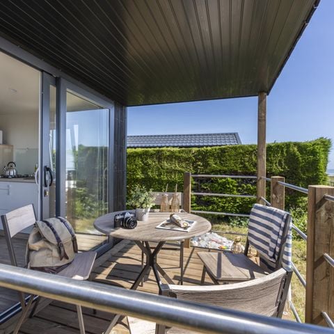 BUNGALOW 4 personas - Camarote de 2 dormitorios con vistas al mar (con baño privado en la parcela)