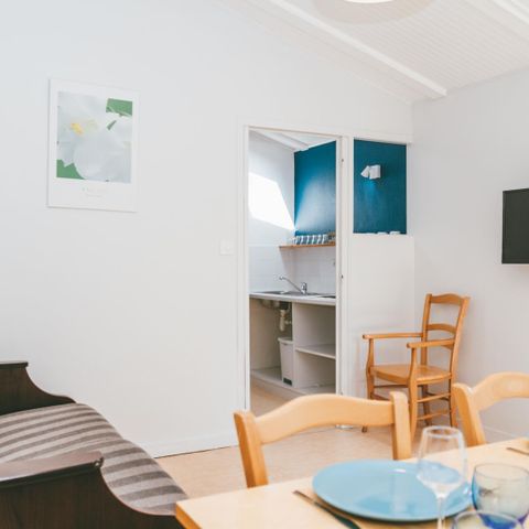 HOUSE 6 people