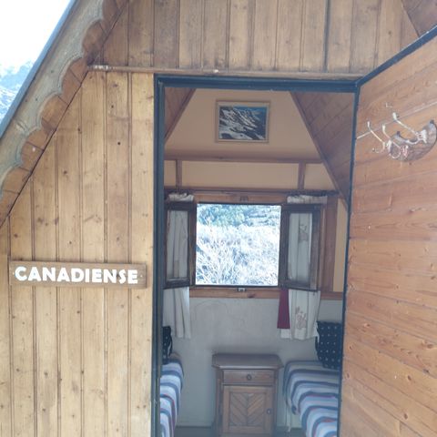 ALOJAMIENTO INUSUAL 2 personas - Cabaña CANADIENSE por noche
