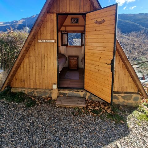 ALOJAMIENTO INUSUAL 2 personas - Cabaña CANADIENSE por noche