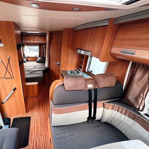 CARAVANA 4 personas - Autocaravana integral Dethleffs