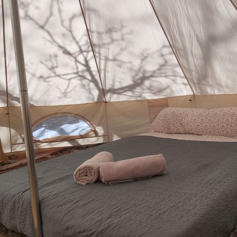 Tent 2 personen - HONDERA glamping tent met elektriciteit