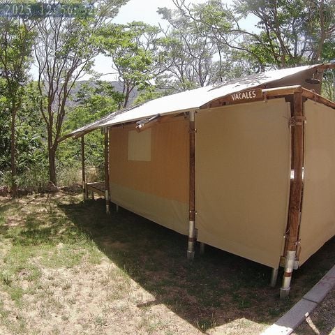 Accommodation 3 persons - VACARES glamping luxury tent