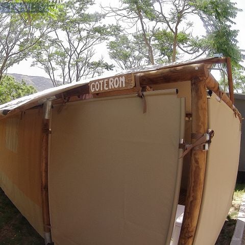ALOJAMIENTO INUSUAL 3 personas - Tienda de glamping de lujo GOTERON