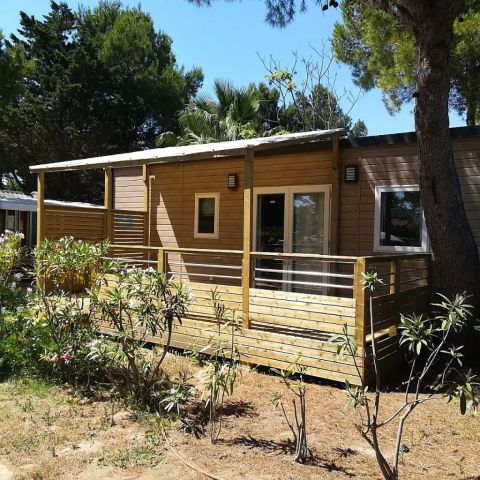 BUNGALOW 6 personnes - Mobil-home | Premium | 3 Ch. | 6 Pers. | Terrasse surélevée | 1 SDB | Clim.