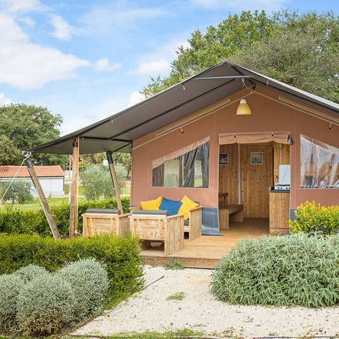 Tente en toile et en bois 6 personnes - Safaritent sanitaire