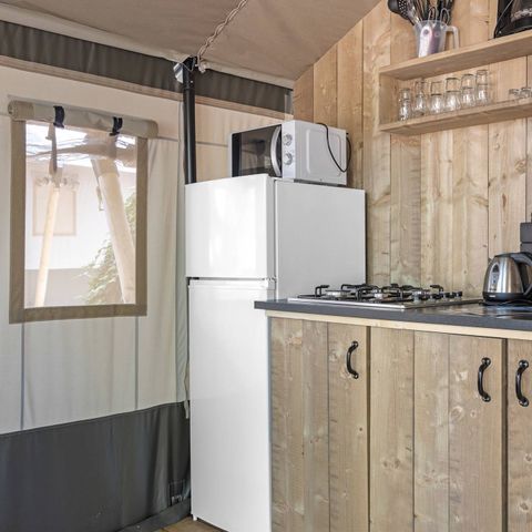 Tente en toile et en bois 6 personnes - Safaritent sanitaire